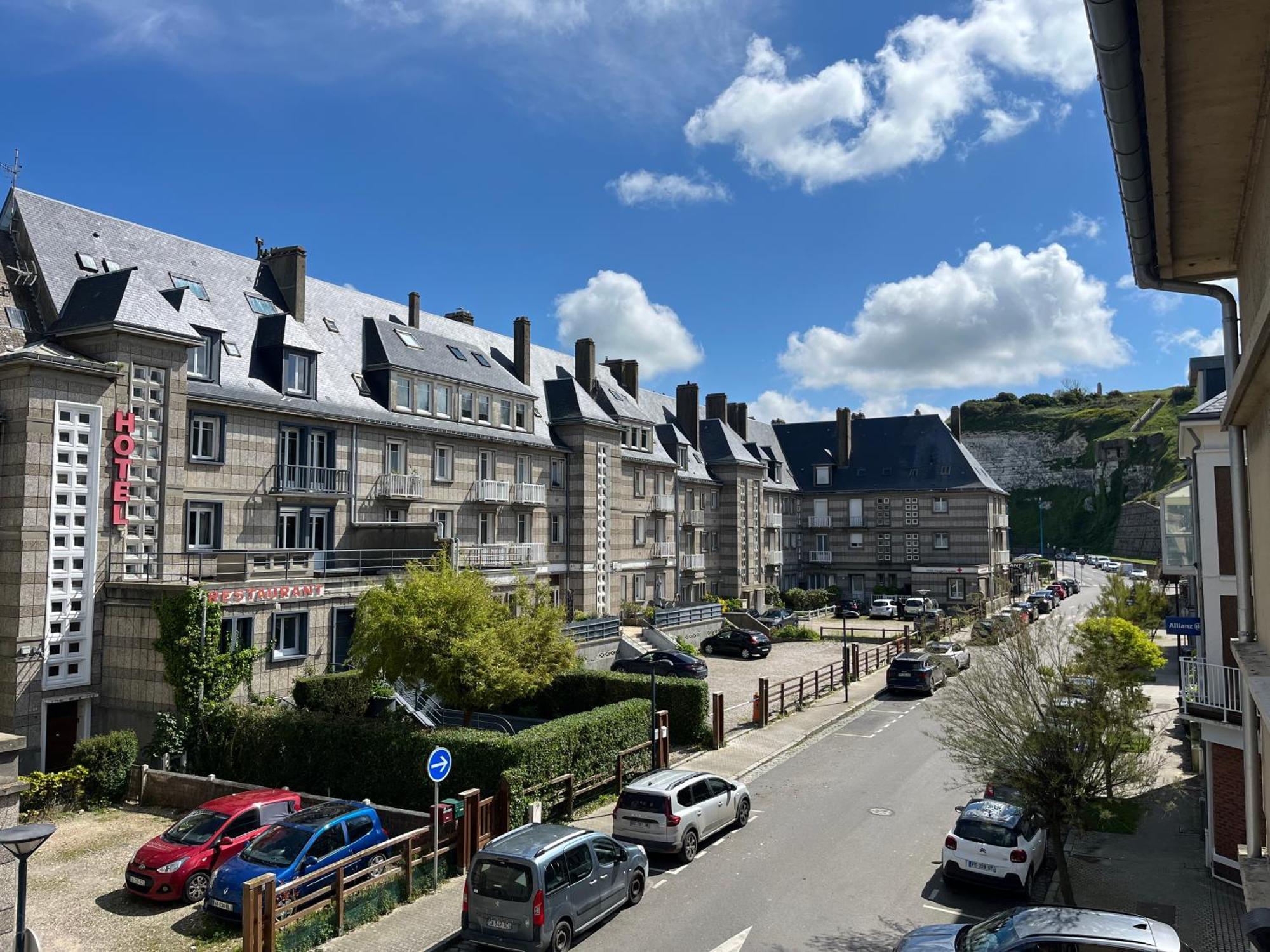 Appartement Meuble En Plein Coeur De St Valery En Caux แซ็ง-วาเลรี-อ็อง-คู ภายนอก รูปภาพ