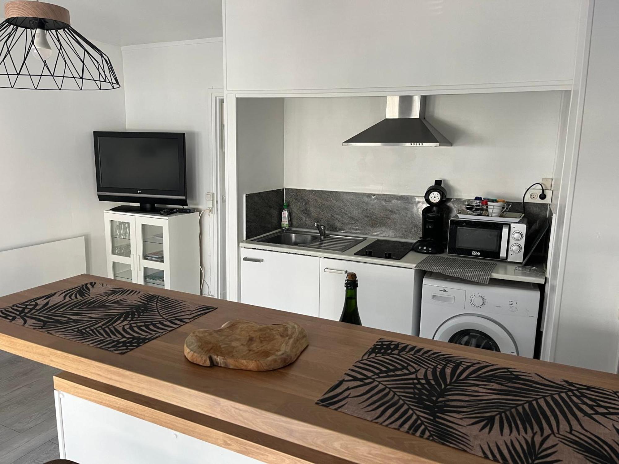 Appartement Meuble En Plein Coeur De St Valery En Caux แซ็ง-วาเลรี-อ็อง-คู ภายนอก รูปภาพ